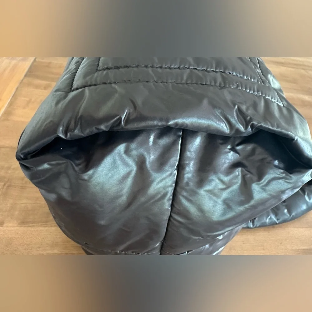 🖤 AUTHENTIC Chanel Nylon Quilted Coco Cocoon Reversible Tote🖤 - Picture 11 of 16